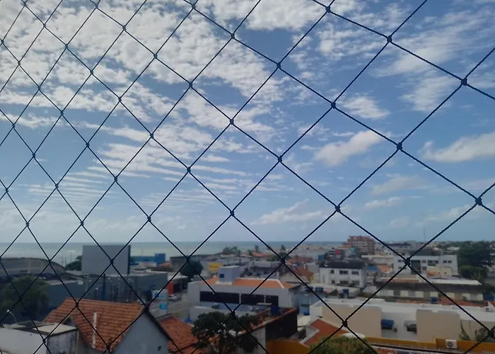 Alugo Quarto Do Apt Que Moro Ate 3Pessoas Camasolteircomadicional Sofacama Estante Ventilador Vista Para O Mar E Farol De Olinda