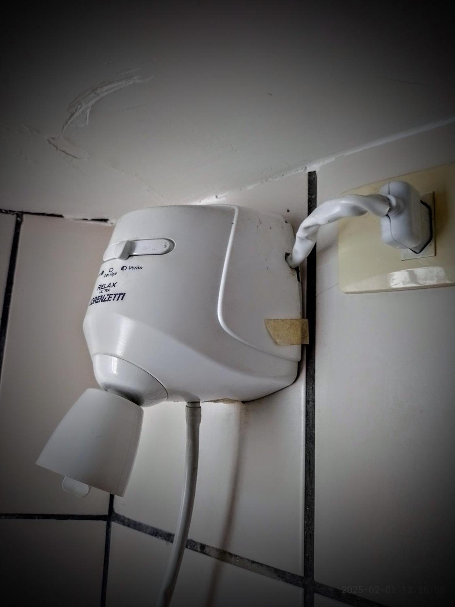 Alugo Do Que Moro Ate 3pessoas Camasolteircomadicional Sofacama Estante Ventilador Vista O Mar E Farol De